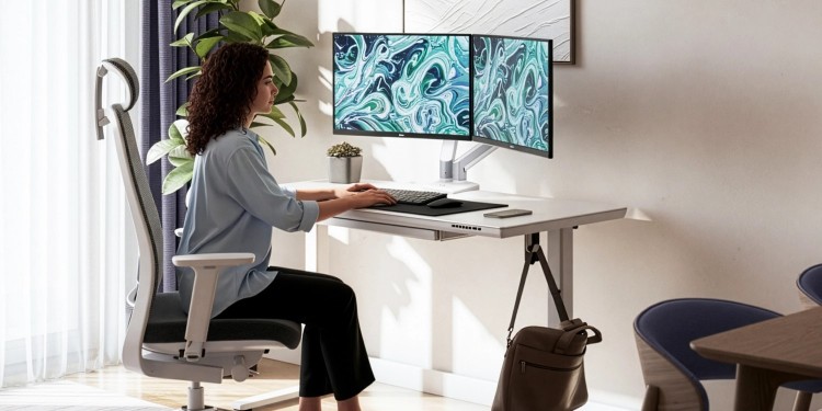 Ein Schreibtisch mit einem oder zwei Monitoren?